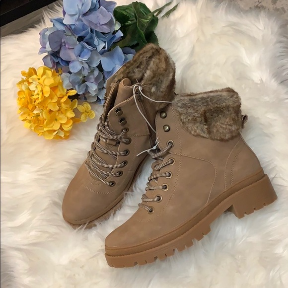 Shoes - New! Marissa Fur Brim Taupe Boots Size 6